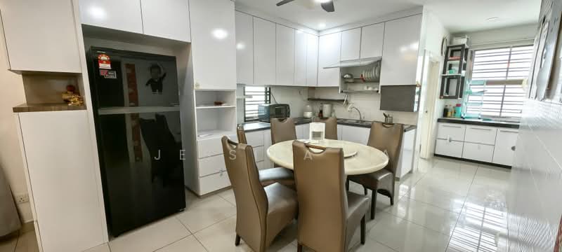 Rumah Teres 2 Tingkat untuk Disewa di Taman Dato Onn (Johor Bahru) - Jessica Ma - Kitchen - PropertyGuru.com.my