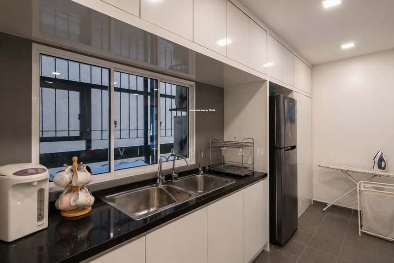 Kondominium untuk Dijual di 1 Bukit Utama - Vitas Tan - Kitchen - PropertyGuru.com.my