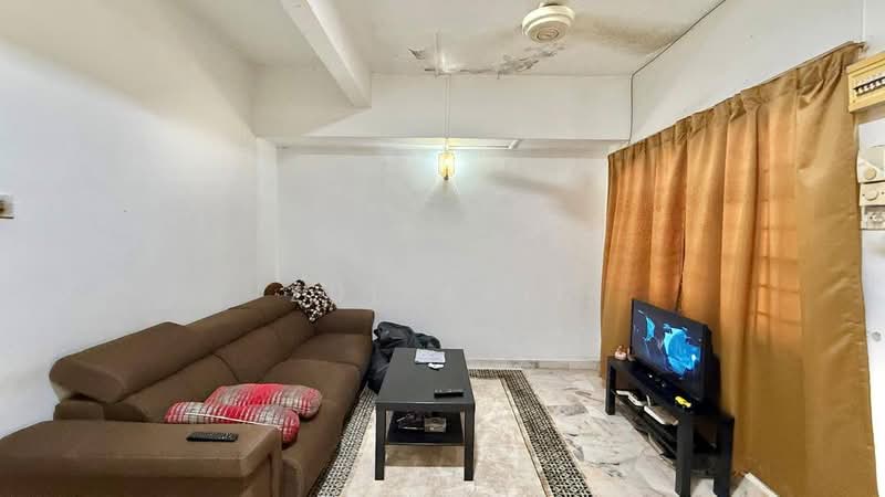 2-storey Terraced House for Sale in Bandar Tun Hussein Onn (Cheras) - Zul Arif - Living Room - PropertyGuru.com.my