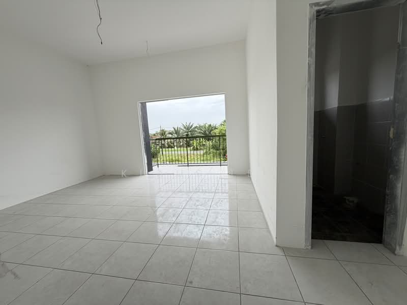 2-storey Terraced House for Sale in Taman Satria (Telok Panglima Garang) - Klaus Teo - Interior - PropertyGuru.com.my