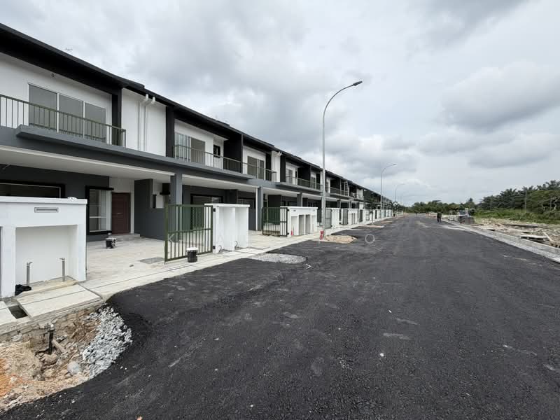 2-storey Terraced House for Sale in Taman Satria (Telok Panglima Garang) - Klaus Teo - Exterior - PropertyGuru.com.my