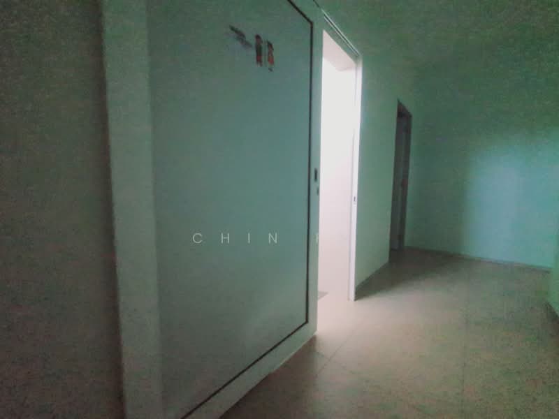 Kedai untuk Disewa di Taman Kota Syahbandar (Melaka City) - CHIN FN - Corridor - PropertyGuru.com.my
