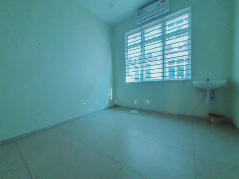 Kedai untuk Disewa di Taman Kota Syahbandar (Melaka City) - CHIN FN - Interior - PropertyGuru.com.my