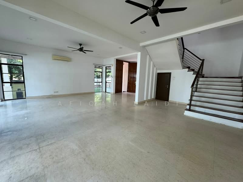 Semi-Detached House for Sale in Bukit Jelutong (Shah Alam) - Afiqah zaidi - PropertyGuru.com.my