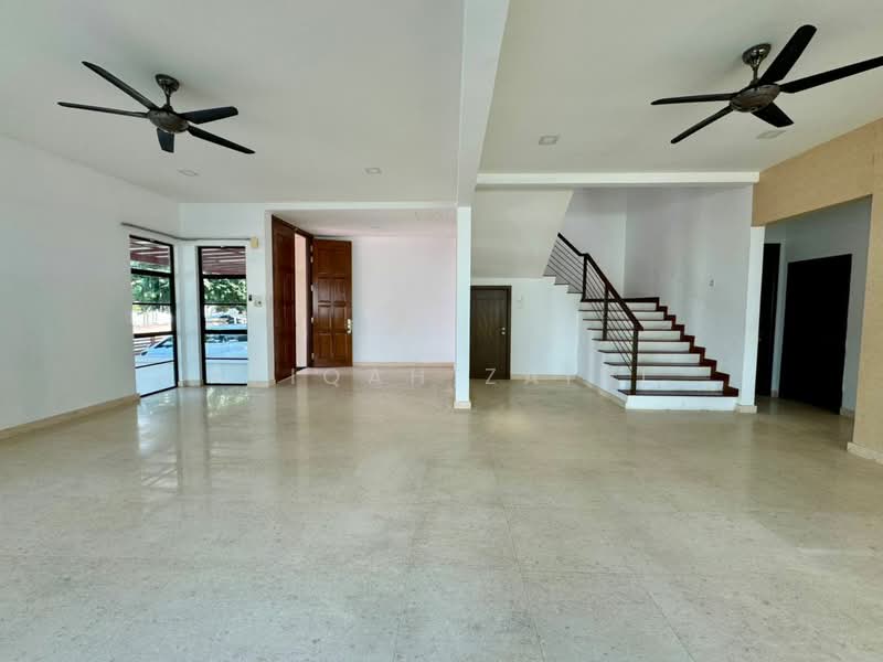 Semi-Detached House for Sale in Bukit Jelutong (Shah Alam) - Afiqah zaidi - PropertyGuru.com.my
