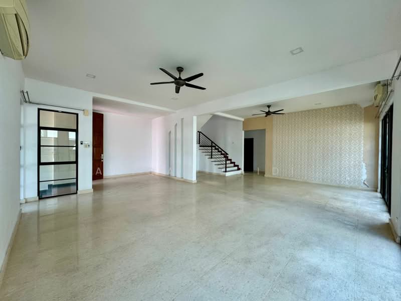 Semi-Detached House for Sale in Bukit Jelutong (Shah Alam) - Afiqah zaidi - PropertyGuru.com.my