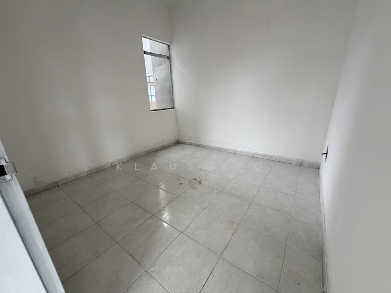 Rumah Berkembar untuk Dijual di Kampung Baru Batu 9 (Telok Panglima Garang) - Klaus Teo - Interior - PropertyGuru.com.my