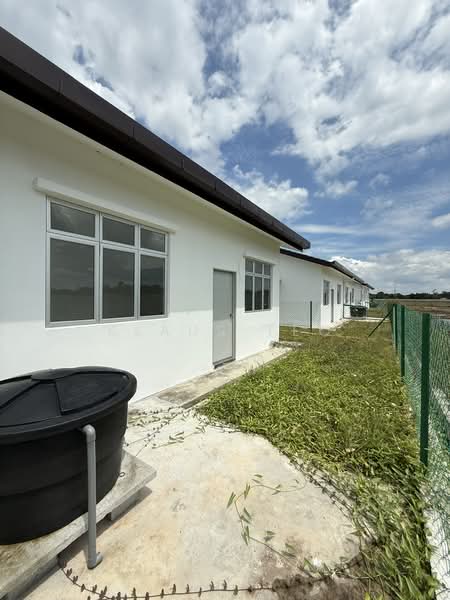 Rumah Berkembar untuk Dijual di Kampung Baru Batu 9 (Telok Panglima Garang) - Klaus Teo - Exterior - PropertyGuru.com.my