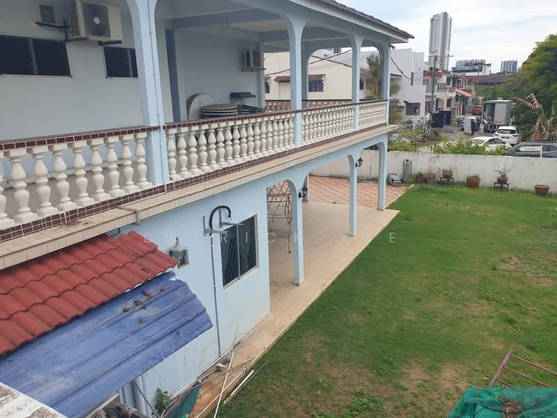 Semi-Detached House for Sale in Kampung Enam (Melaka City) - Derrick Yee - Exterior - PropertyGuru.com.my