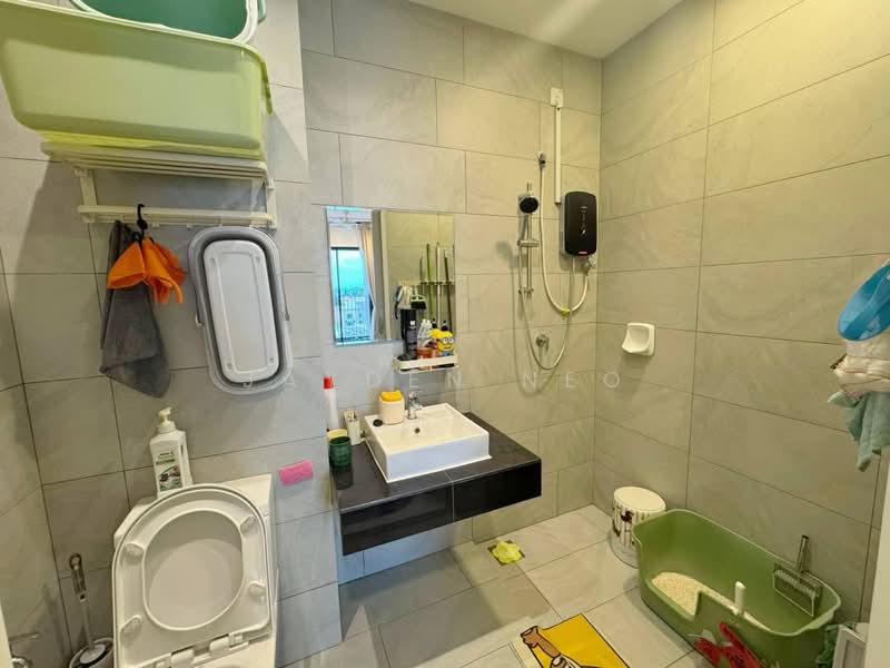 Servis Apartment untuk Dijual di Sky Trees - Jayden Neo - Bathroom - PropertyGuru.com.my