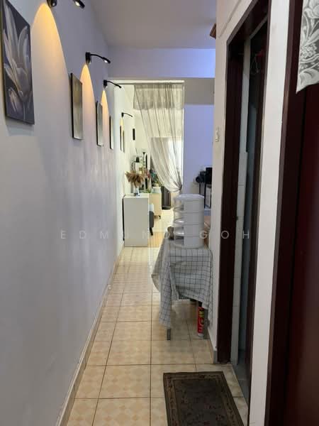 Apartment for Sale at Vista Subang - Edmund Goh - Corridor - PropertyGuru.com.my