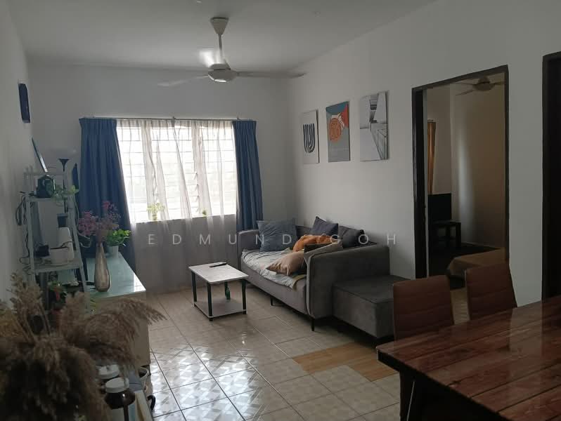 Apartment for Sale at Vista Subang - Edmund Goh - Living Room - PropertyGuru.com.my