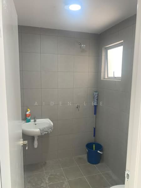 Kondominium untuk Disewa di Residensi Inspirasi - Aiden Lee - Bathroom - PropertyGuru.com.my