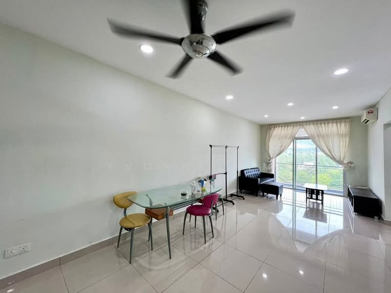 Pangsapuri untuk Dijual di East Bay (Seri Bayan) - Yvonne Lim - Living Room - PropertyGuru.com.my