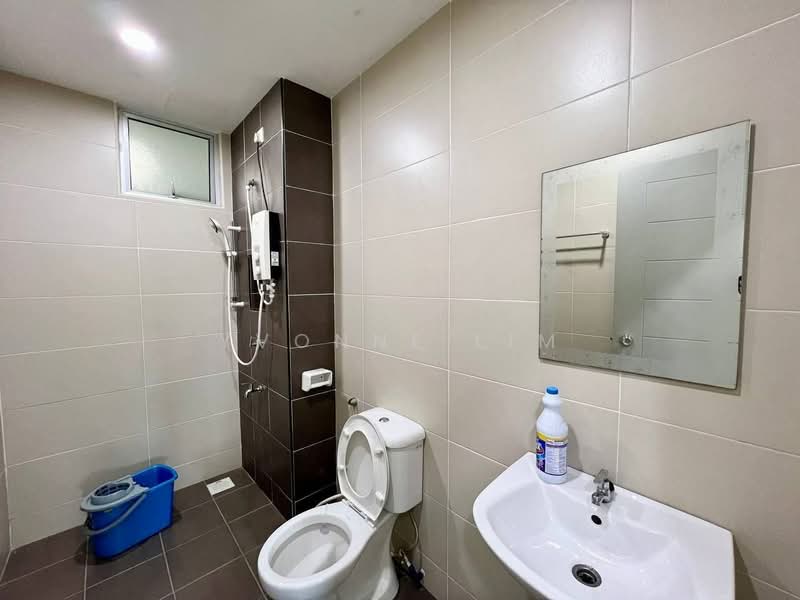 Pangsapuri untuk Dijual di East Bay (Seri Bayan) - Yvonne Lim - Bathroom - PropertyGuru.com.my
