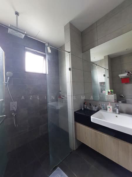 2-storey Terraced House for Sale in Cyber 1 (Cyberjaya) - Azlin Ismail - Bathroom - PropertyGuru.com.my