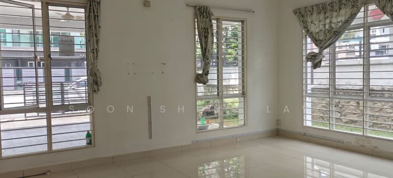 Rumah Berkembar untuk Dijual di Saujana Villa (Kajang) - Soon Sheng Law - Living Room - PropertyGuru.com.my