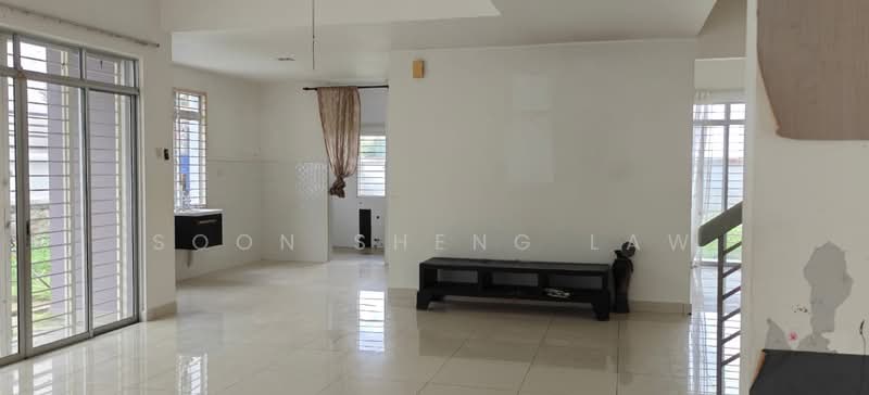 Rumah Berkembar untuk Dijual di Saujana Villa (Kajang) - Soon Sheng Law - Living Room - PropertyGuru.com.my