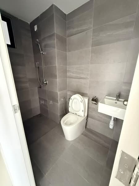 Kondominium untuk Dijual di Nestree Residence - Hay Han - Bathroom - PropertyGuru.com.my
