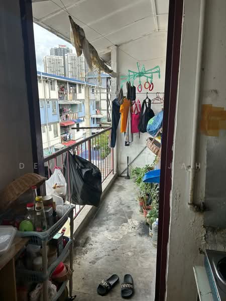 Flat for Sale at Seksyen 10 Wangsa Maju - Devan Tiarajah - Balcony - PropertyGuru.com.my