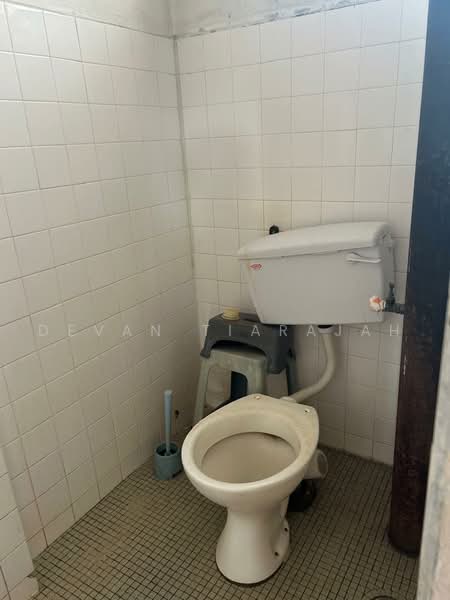Flat for Sale at Seksyen 10 Wangsa Maju - Devan Tiarajah - Bathroom - PropertyGuru.com.my
