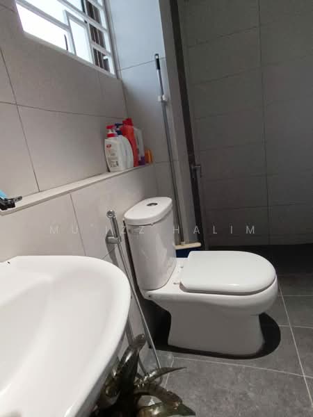 Kondominium untuk Disewa di Lake Point Residence - Mu'izz Halim - Bathroom - PropertyGuru.com.my
