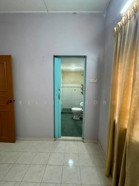 2-storey Terraced House for Rent in Ipoh (Perak) - Kelvin Chong - Bathroom - PropertyGuru.com.my