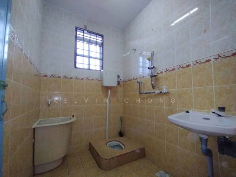 Bungalow for Rent in Buntong (Ipoh) - Kelvin Chong - Bathroom - PropertyGuru.com.my