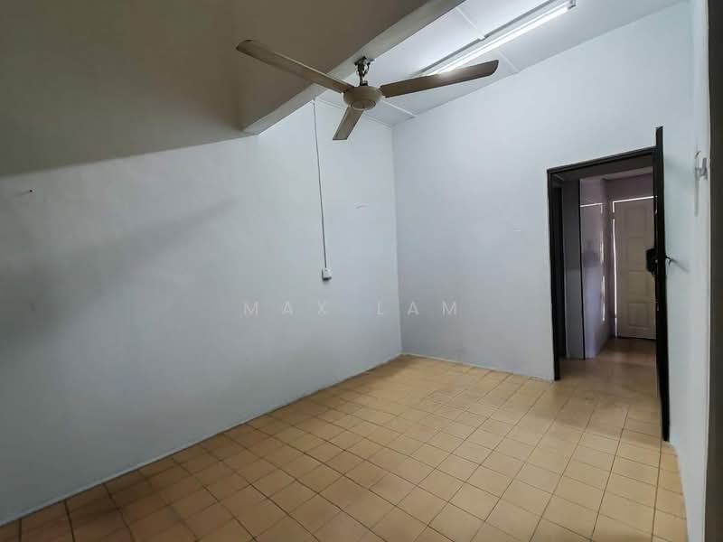 1-storey Terraced House for Sale in Taman Johor Jaya (Johor Bahru) - Max Lam - PropertyGuru.com.my
