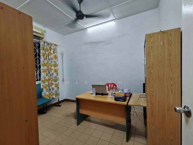 1-storey Terraced House for Sale in Taman Johor Jaya (Johor Bahru) - Max Lam - PropertyGuru.com.my