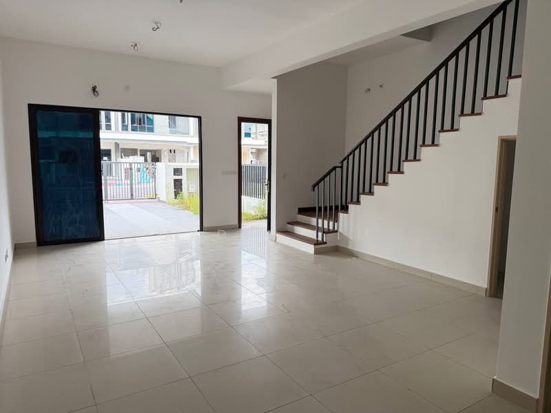 2-storey Terraced House for Sale in Bandar Kinrara Seksyen 8 (Bandar Kinrara) - Aaden Lim - Living Room - PropertyGuru.com.my