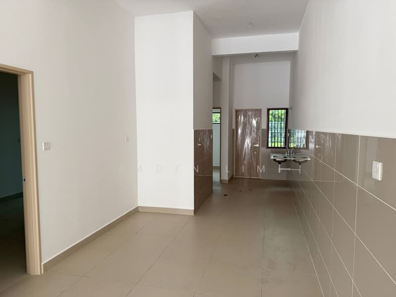 2-storey Terraced House for Sale in Bandar Kinrara Seksyen 8 (Bandar Kinrara) - Aaden Lim - Kitchen - PropertyGuru.com.my