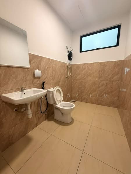 Servis Apartment untuk Disewa di Ambience Residence (Residensi Nikel) - Mui Fook Lim - Bathroom - PropertyGuru.com.my