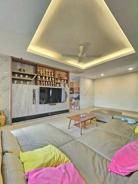 Cluster House for Sale in Taman Gaya (Ulu Tiram) - Emily Hau - Living Room - PropertyGuru.com.my
