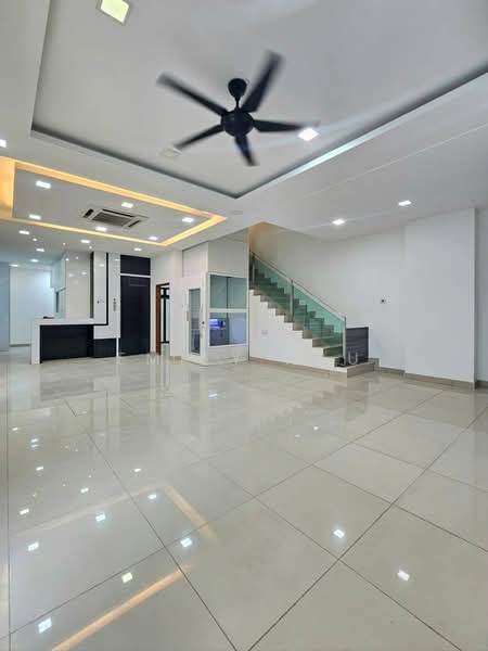Rumah Kluster untuk Dijual di Skudai (Johor) - Emily Hau - Living Room - PropertyGuru.com.my