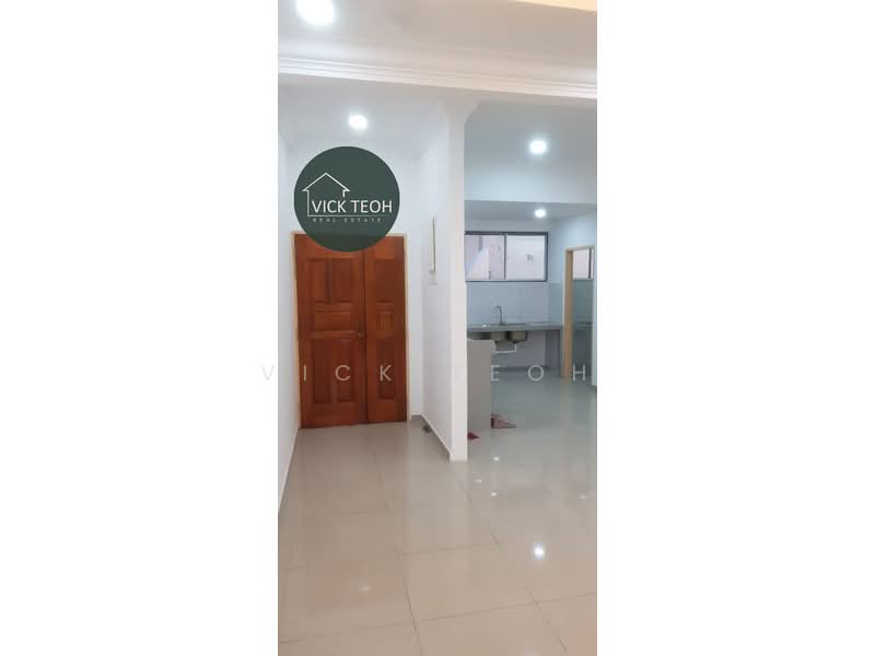 Pangsapuri untuk Dijual di Vista Bukit Dumbar - Vick Teoh - Entrance - PropertyGuru.com.my