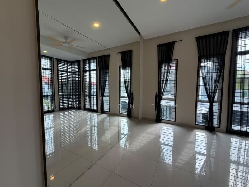 Semi-Detached House for Sale in Taman Dato Onn (Johor Bahru) - See Hon Tay - PropertyGuru.com.my