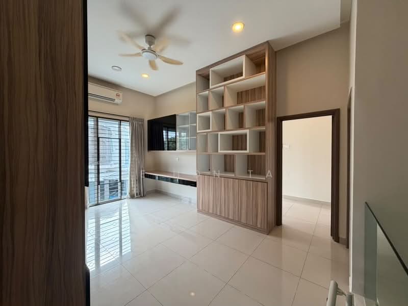 Semi-Detached House for Sale in Taman Dato Onn (Johor Bahru) - See Hon Tay - PropertyGuru.com.my
