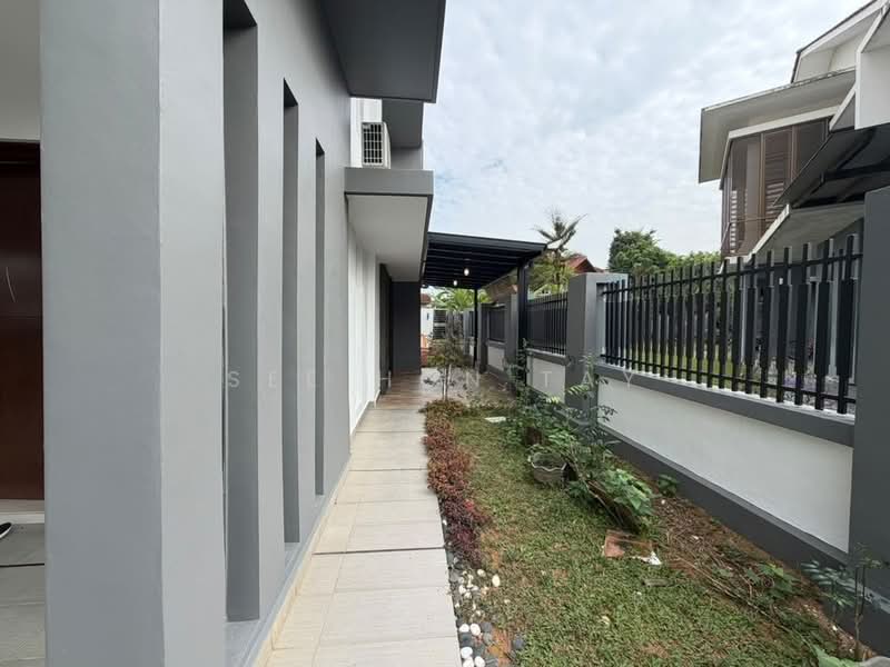 Semi-Detached House for Sale in Taman Dato Onn (Johor Bahru) - See Hon Tay - PropertyGuru.com.my