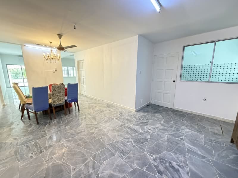 2-storey Terraced House for Sale in Usj 4 (Subang Jaya) - Cindle Tai - Dining Room - PropertyGuru.com.my