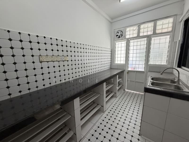 2-storey Terraced House for Sale in Usj 4 (Subang Jaya) - Cindle Tai - Kitchen - PropertyGuru.com.my
