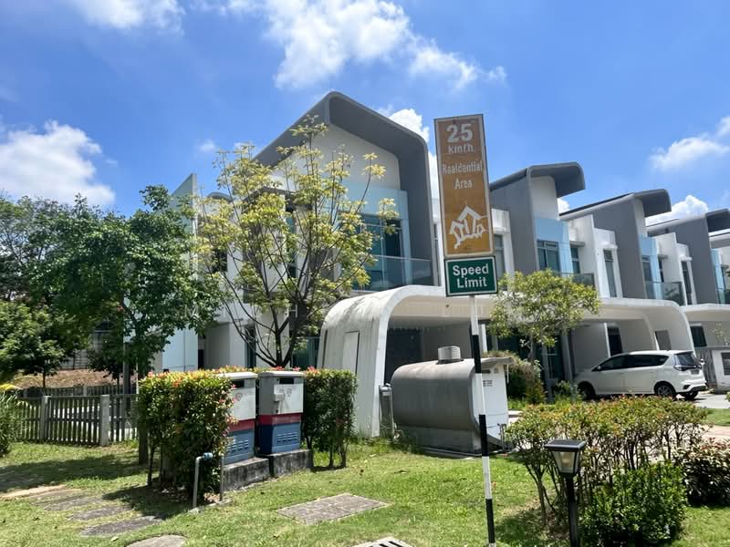 Rumah Teres 2-Tingkat untuk Dijual di Setia Eco Glades (Cyberjaya) - Michele Lum - Exterior - PropertyGuru.com.my