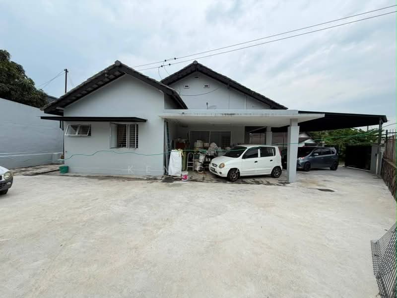 Bungalow for Sale in Taman Kebun Teh (Johor Bahru) - Ken Chai - PropertyGuru.com.my