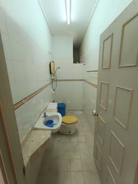 Semi-Detached House for Sale in Saujana Melawati (Melawati) - Marcus Chye - Bathroom - PropertyGuru.com.my
