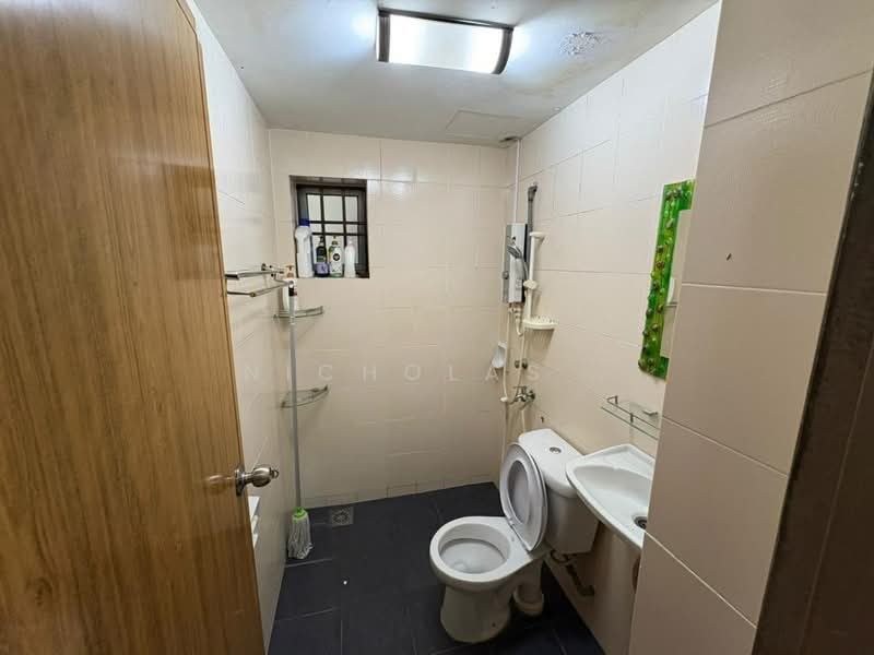 Pangsapuri untuk Dijual di Prima Regency - Nicholas . - Bathroom - PropertyGuru.com.my