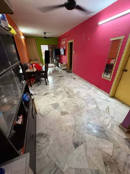 Condominium for Sale at Palm Court Condominium - Hafiz Yaacob - Living Room - PropertyGuru.com.my