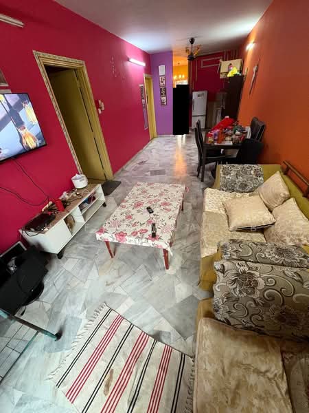 Condominium for Sale at Palm Court Condominium - Hafiz Yaacob - Living Room - PropertyGuru.com.my