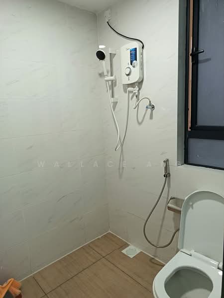 Kediaman Servis untuk Disewa di Country Garden Central Park - Wallace Ang - Bathroom - PropertyGuru.com.my