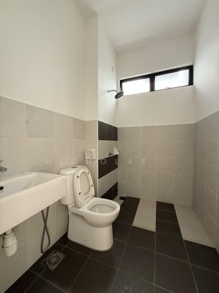 Rumah Teres 2 Tingkat untuk Dijual di Bandar Bistari Perdana (Pasir Gudang) - Nicholas . - Bathroom - PropertyGuru.com.my
