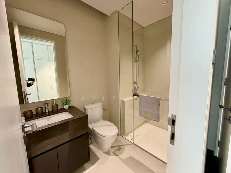 Servis Apartment untuk Dijual di Crown Residences @ Pavilion Damansara Heights - Aylex . - Bathroom - PropertyGuru.com.my
